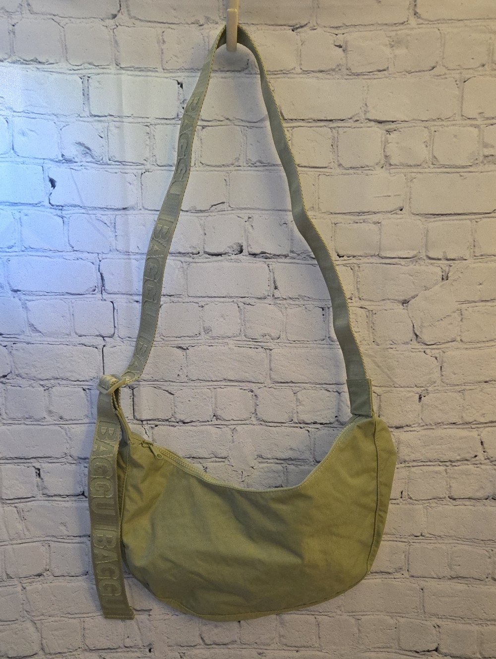 Baggu Celadon Medium Crescent Bag NWT